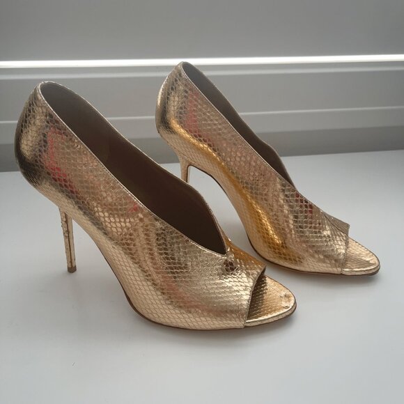 Never Worn Gold Burberry "Snake Skin" Leather Heels - Picture 6 of 6